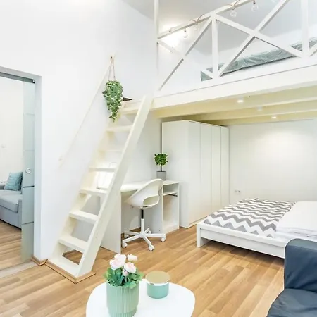 Comfy And Bright In The Center דירה *